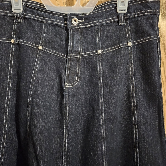 Denim skirt - Picture 2 of 6